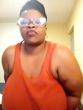 Snapshot of sweetnoziexx chatting on 27, 2, 2025 sweetnoziexx online show from 27, 2, 2025