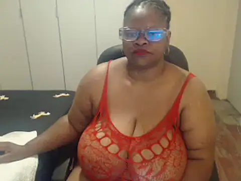 Snapshot of sweetnoziexx chatting on 13, 3, 2025 sweetnoziexx online show from 13, 3, 2025