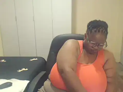 Snapshot of sweetnoziexx chatting on 14, 3, 2025 sweetnoziexx online show from 14, 3, 2025