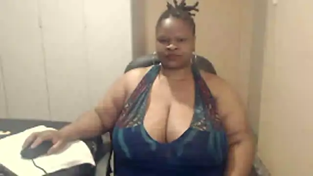 Snapshot of sweetnoziexx chatting on 29, 10, 2025 sweetnoziexx online show from 29, 10, 2025