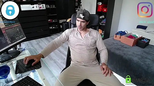 Snapshot of samricci21 chatting on 30, 4, 2026 samricci21 online show from 30, 4, 2026