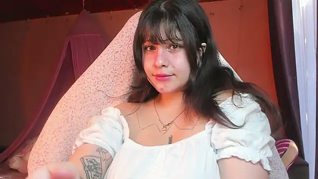 Snapshot of Renooh chatting on 5, 3, 2025 Renooh online show from 5, 3, 2025