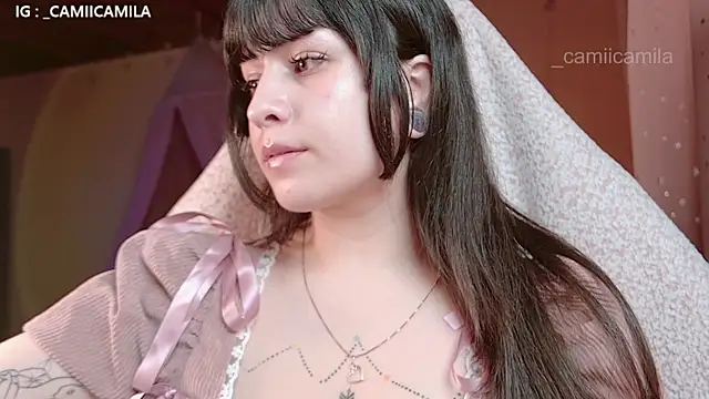 Snapshot of Renooh chatting on 2, 11, 2025 Renooh online show from 2, 11, 2025