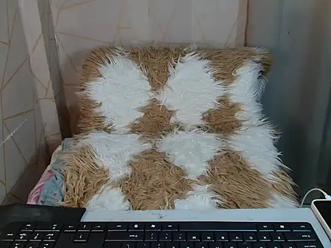 Snapshot of Sweet_kitty60xx chatting on 8, 1, 2026 Sweet kitty60xx online show from 8, 1, 2026