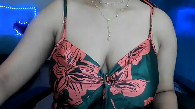 Snapshot of South_indian_tickly chatting on 8, 2, 2025 South indian tickly online show from 8, 2, 2025