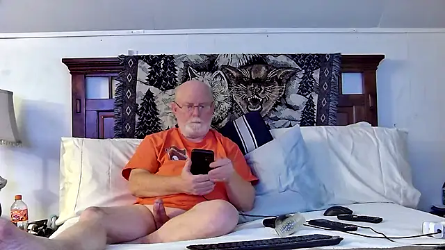 Snapshot of bigspike1960 chatting on 2, 2, 2026 bigspike1960 online show from 2, 2, 2026