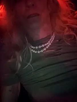 Snapshot of Vonniecd chatting on 27, 11, 2025 Vonniecd online show from 27, 11, 2025