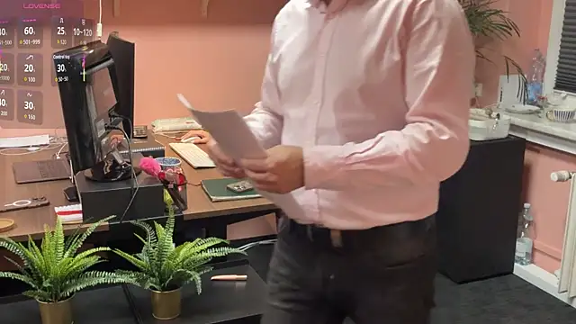 Snapshot of legsLONG chatting on 25, 10, 2025 legsLONG online show from 25, 10, 2025