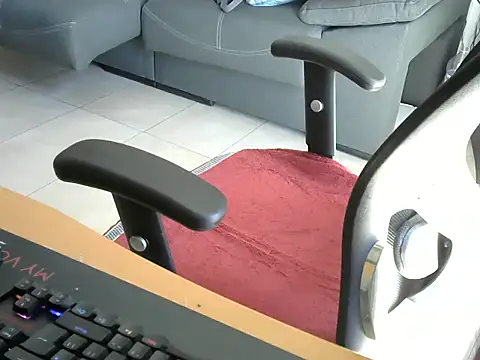 Snapshot of charly2994 chatting on 18, 3, 2026 charly2994 online show from 18, 3, 2026