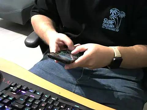 Snapshot of charly2994 chatting on 23, 3, 2026 charly2994 online show from 23, 3, 2026