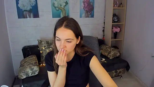 Snapshot of KristinaLoison chatting on 27, 1, 2025 KristinaLoison online show from 27, 1, 2025
