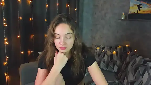 Snapshot of KristinaLoison chatting on 1, 2, 2025 KristinaLoison online show from 1, 2, 2025