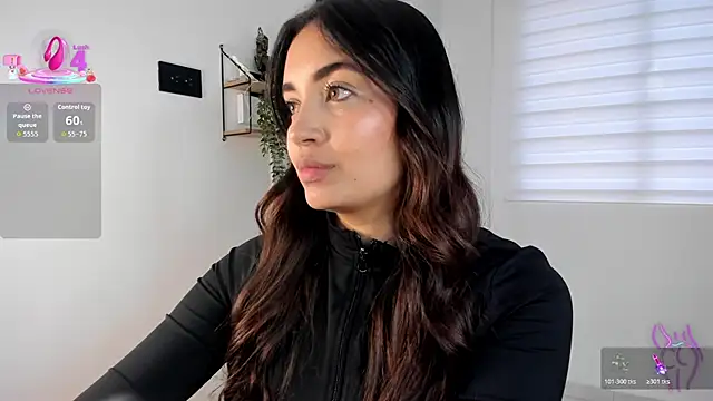 Snapshot of aisha_es chatting on 25, 5, 2026 aisha es online show from 25, 5, 2026