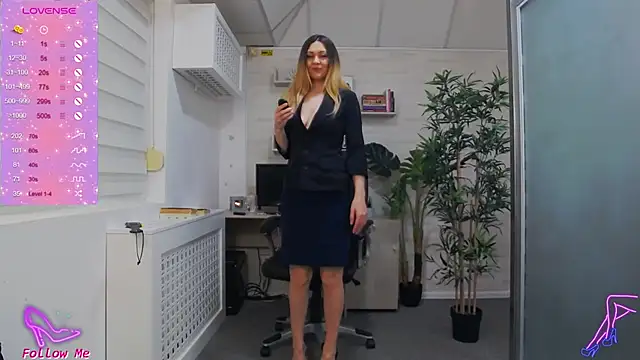 Snapshot of EllaMilf_ chatting on 26, 1, 2025 EllaMilf online show from 26, 1, 2025