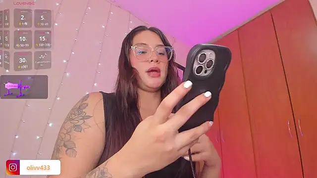 Snapshot of olivia__s chatting on 28, 4, 2026 olivia s online show from 28, 4, 2026