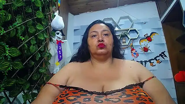 Snapshot of TistMature chatting on 23, 10, 2025 TistMature online show from 23, 10, 2025