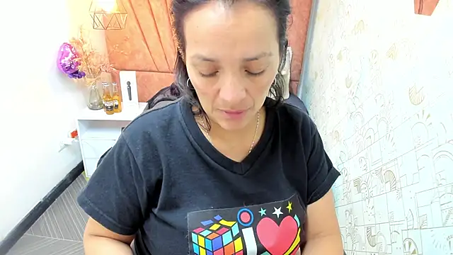 MarilynMiilf  online show from 5, 12, 2025