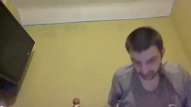 Snapshot of ThatGuyNextDoor1992 chatting on 18, 2, 2025 ThatGuyNextDoor1992 online show from 18, 2, 2025