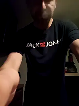 Snapshot of Mjn34 chatting on 13, 10, 2025 Mjn34 online show from 13, 10, 2025