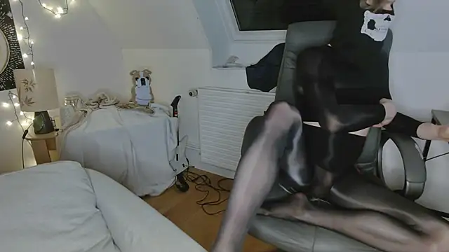 Snapshot of Nyl0nnickb0y chatting on 18, 3, 2026 Nyl0nnickb0y online show from 18, 3, 2026