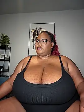 SexyHugeblackTitties online show from 16, 12, 2025