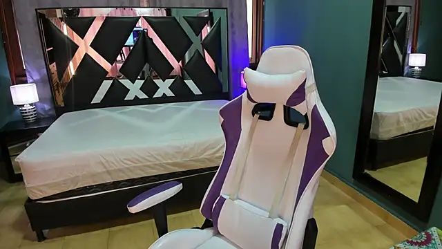 Linda4Petite online show from 28, 1, 2025