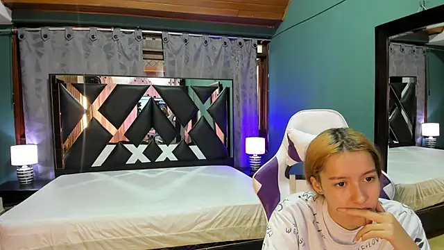 Linda4Petite online show from 9, 2, 2025