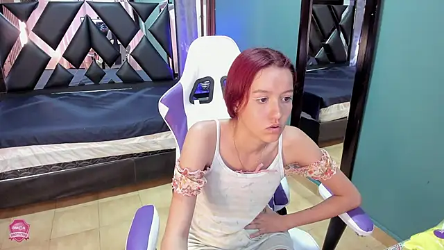 Linda4Petite online show from 8, 3, 2025