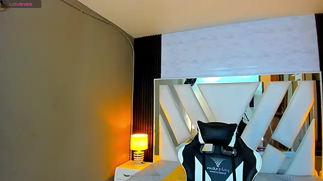 Linda4Petite online show from 28, 9, 2025