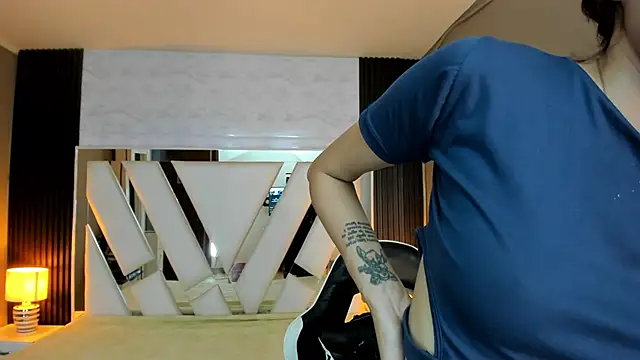 Snapshot of Linda4Petite chatting on 21, 3, 2026 Linda4Petite online show from 21, 3, 2026