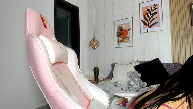 CameronCollins  online show from 1, 3, 2025