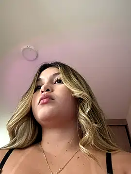 lunablossom  online show from 10, 11, 2025