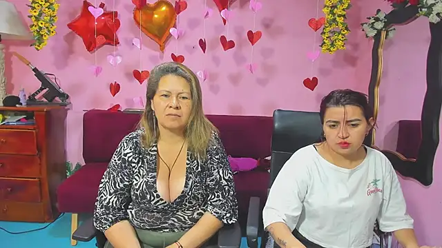 lesbiancuple online show from 13, 2, 2026