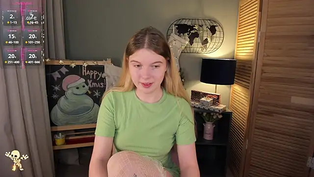 Snapshot of ohmyJuliet chatting on 7, 12, 2024 ohmyJuliet online show from 7, 12, 2024