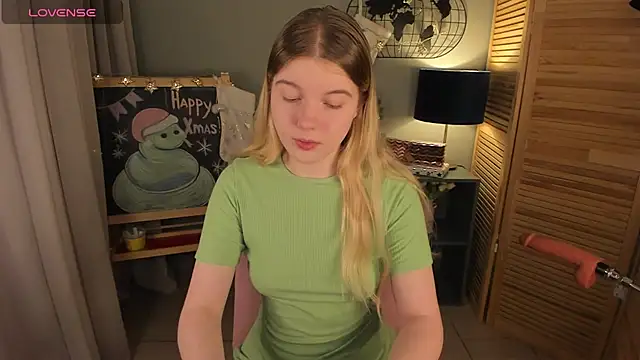 Snapshot of ohmyJuliet chatting on 14, 12, 2024 ohmyJuliet online show from 14, 12, 2024