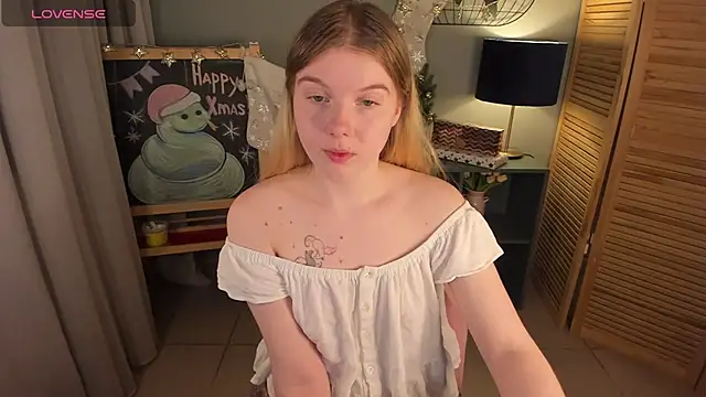Snapshot of ohmyJuliet chatting on 20, 12, 2024 ohmyJuliet online show from 20, 12, 2024