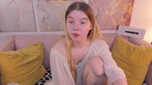 Snapshot of ohmyJuliet chatting on 17, 1, 2025 ohmyJuliet online show from 17, 1, 2025