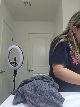 Snapshot of AriannaPena chatting on 19, 3, 2025 AriannaPena online show from 19, 3, 2025