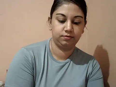 Snapshot of bellachow10 chatting on 10, 3, 2026 bellachow10 online show from 10, 3, 2026