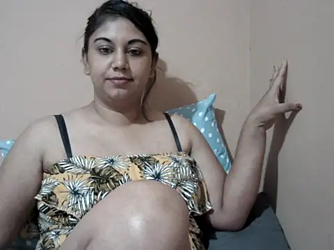 Snapshot of bellachow10 chatting on 9, 4, 2026 bellachow10 online show from 9, 4, 2026