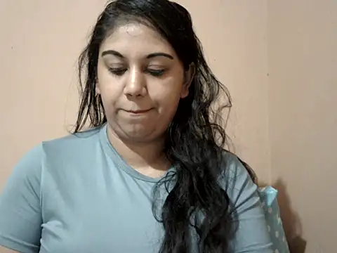 Snapshot of bellachow10 chatting on 12, 4, 2026 bellachow10 online show from 12, 4, 2026