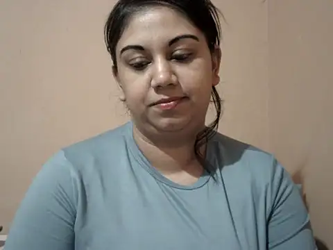 Snapshot of bellachow10 chatting on 24, 7, 2026 bellachow10 online show from 24, 7, 2026