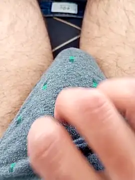 Snapshot of mickzizi chatting on 23, 4, 2026 mickzizi online show from 23, 4, 2026