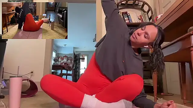 Snapshot of queendab626 chatting on 23, 1, 2025 queendab626 online show from 23, 1, 2025