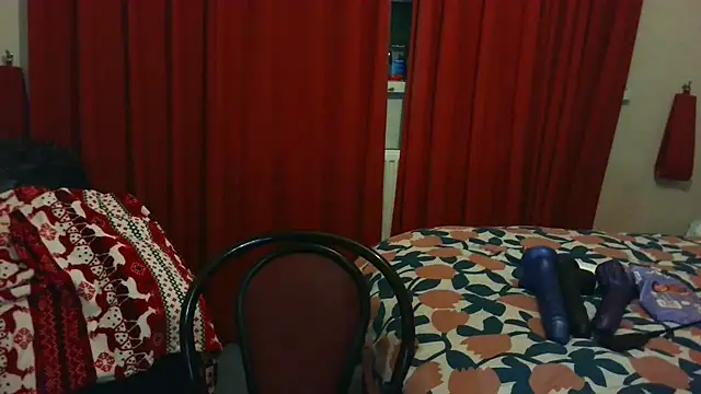 Snapshot of HouseWifeWhore_Milf chatting on 28, 3, 2026 HouseWifeWhore Milf online show from 28, 3, 2026