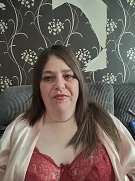 HouseWifeWhore Milf online show from 29, 6, 2026