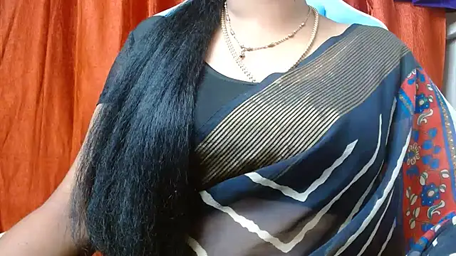 Snapshot of tamilharini chatting on 4, 10, 2025 tamilharini online show from 4, 10, 2025