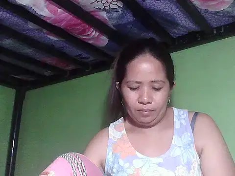 Snapshot of sweetlady_pinay chatting on 14, 4, 2026 sweetlady pinay online show from 14, 4, 2026