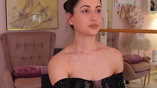 OliviaSirena online show from 28, 11, 2025