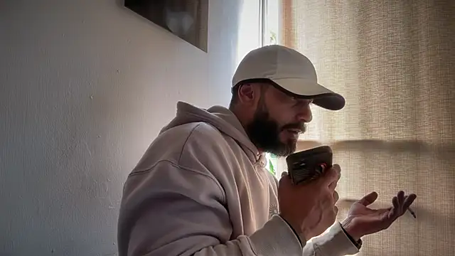 romeolovedark online show from 4, 3, 2026